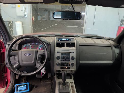 Used 2011 Ford Escape XLT w/ 203A Rapid Spec Order Code FWD image 32