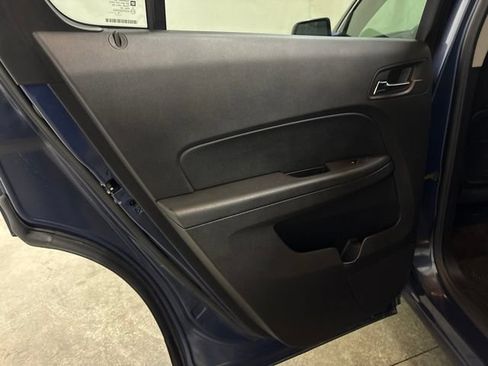 Used 2017 Chevrolet Equinox LT FWD image 23