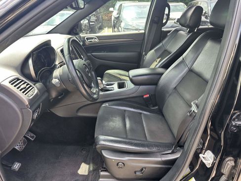 Used 2018 Jeep Grand Cherokee Altitude AWD/4WD image 15