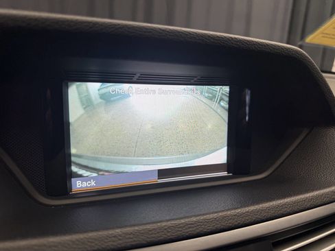 Used 2010 Mercedes-Benz E 350 4MATIC Sedan image 15