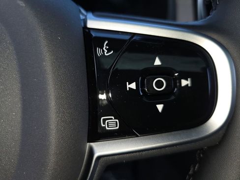 New 2026 Volvo XC90 B6 Plus w/ Protection Package Premier image 27