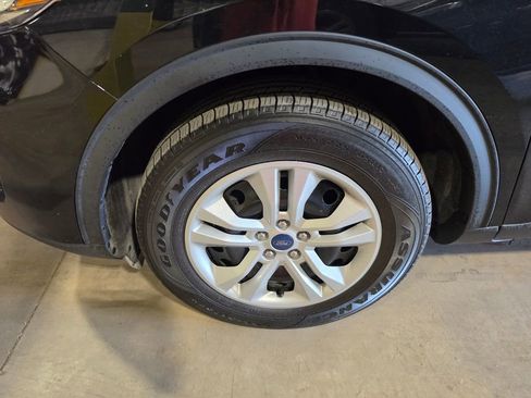 Used 2021 Ford Escape S AWD/4WD image 3