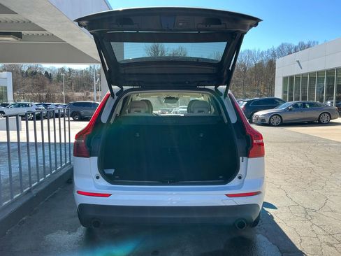 Used 2018 Volvo XC60 T5 Momentum image 19