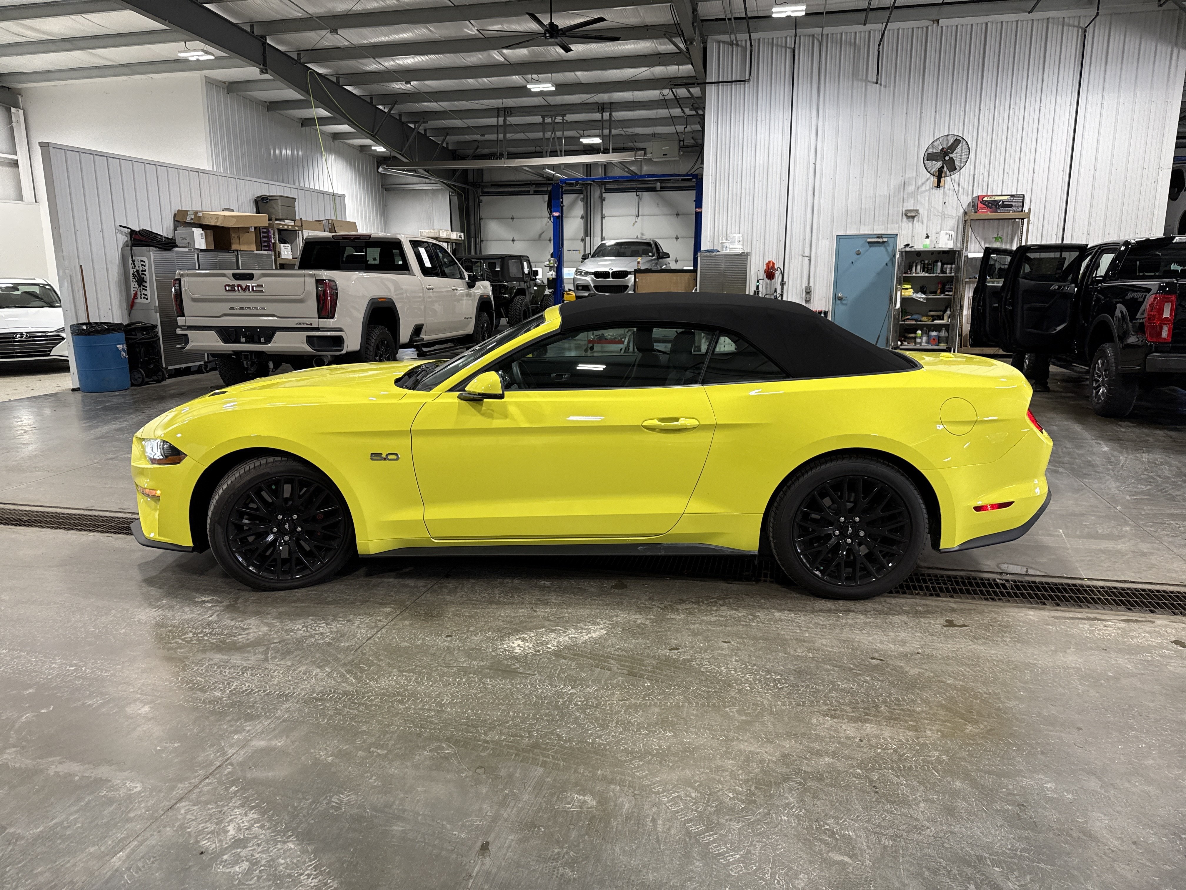Used 2021 Ford Mustang GT Premium w/ GT Performance Package RWD image 5