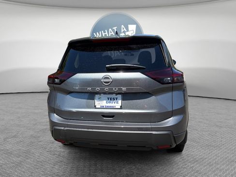 Used 2026 Nissan Rogue S FWD image 5