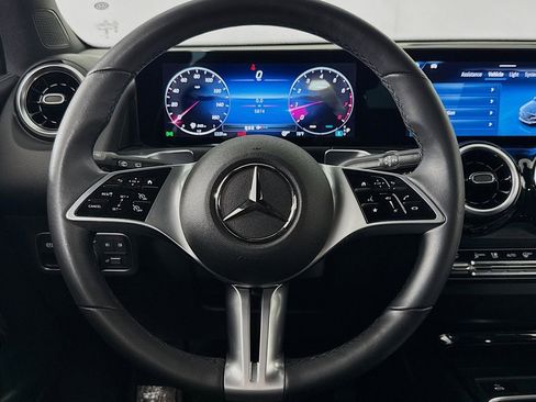 Certified 2026 Mercedes-Benz GLB 250 image 4