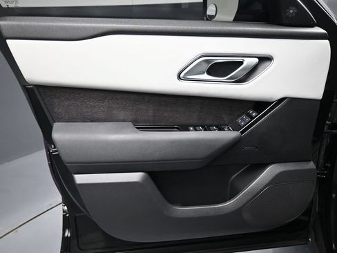 Used 2025 Land Rover Range Rover Velar Dynamic SE AWD/4WD image 10