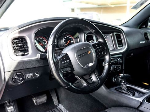 Used 2022 Dodge Charger R/T w/ Blacktop Package image 15