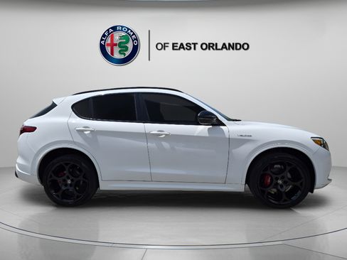 Used 2023 Alfa Romeo Stelvio Veloce AWD/4WD image 8
