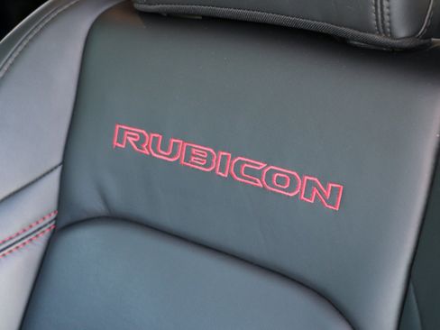 Used 2025 Jeep Gladiator Rubicon AWD/4WD image 27