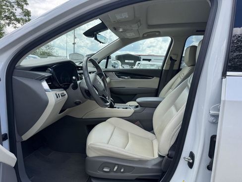 Used 2020 Cadillac XT6 Premium Luxury image 5