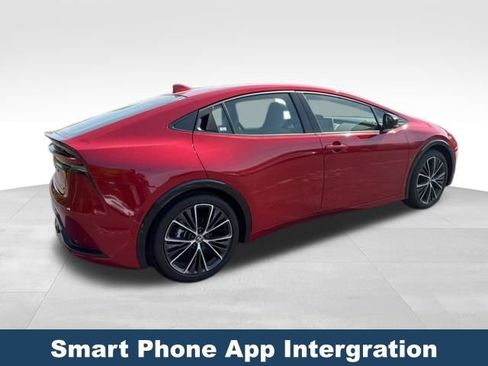 Used 2024 Toyota Prius XLE image 6