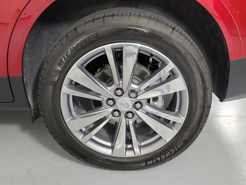 Used 2024 Cadillac XT5 Premium Luxury w/ LPO, Floor Liner Package FWD image 10