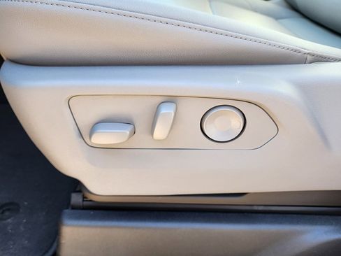 New 2026 GMC Sierra 1500 SLT w/ SLT Premium Plus Package image 18