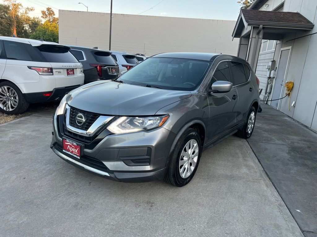 Used 2018 Nissan Rogue S FWD image 3