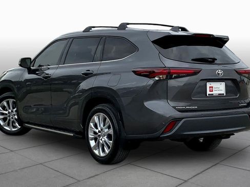 Used 2025 Toyota Highlander Limited image 12