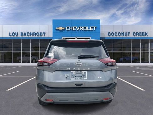 Used 2023 Nissan Rogue SV image 31