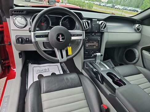 Used 2009 Ford Mustang GT RWD image 19