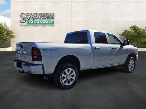 New 2026 RAM 2500 Big Horn AWD/4WD image 5