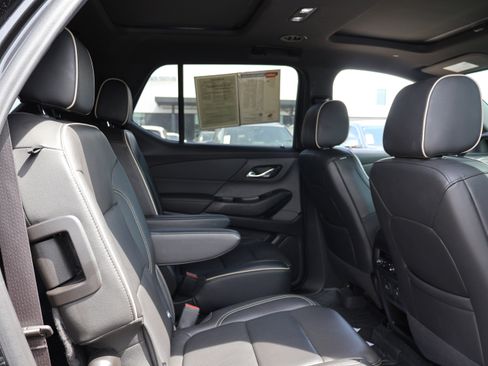 Used 2023 Chevrolet Traverse Premier w/ Redline Edition AWD/4WD image 12