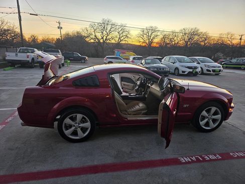 Used 2006 Ford Mustang GT Premium image 44