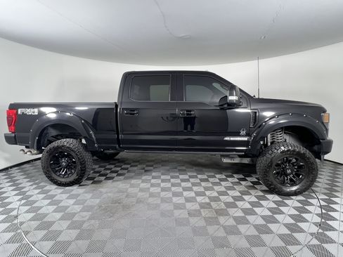 Used 2022 Ford F250 Lariat w/ Black Appearance Package AWD/4WD image 13