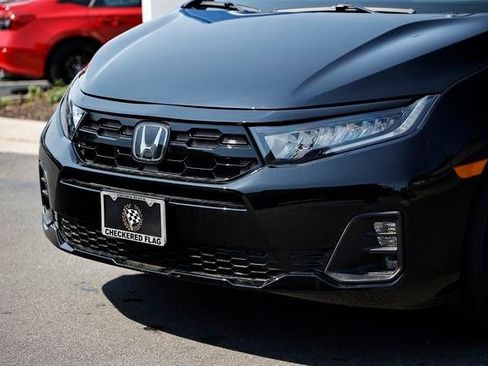 New 2026 Honda Odyssey Touring image 3