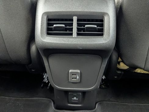 Certified 2023 Chevrolet Equinox LT FWD image 19