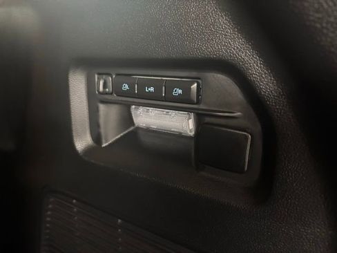 Used 2024 Ford Explorer Limited w/ Limited Technology Package image 40