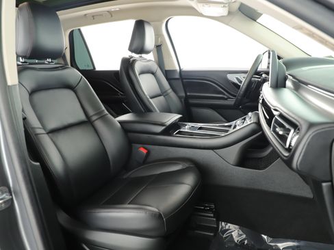 Used 2023 Lincoln Aviator 2WD w/ Premium Package image 18