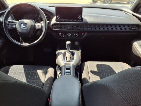 Used 2025 Honda HR-V Sport image 9
