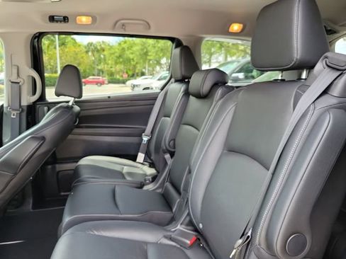 Used 2024 Honda Odyssey Touring image 7