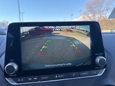 New 2025 Nissan Sentra SR image 15