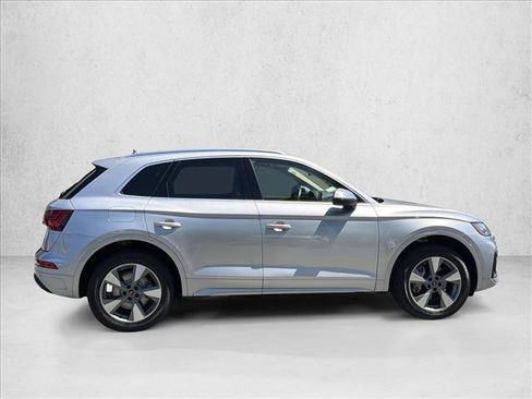 Used 2023 Audi Q5 2.0T Premium Plus w/ Premium Plus Package AWD/4WD image 4