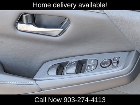 Used 2025 Nissan Sentra SV FWD image 25