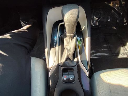 Used 2022 Toyota Corolla L FWD image 22