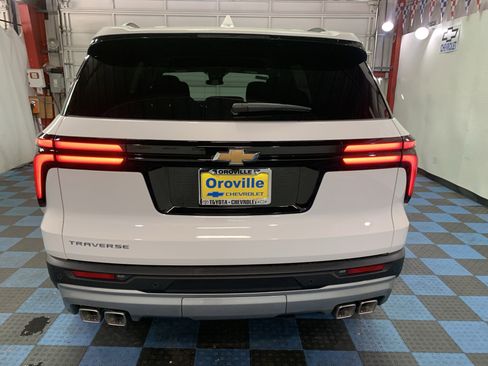 New 2026 Chevrolet Traverse LT image 4