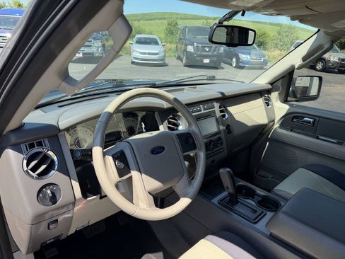 Used 2010 Ford Expedition XLT AWD/4WD image 11
