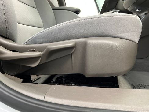 Used 2025 Chevrolet Malibu LT FWD image 26