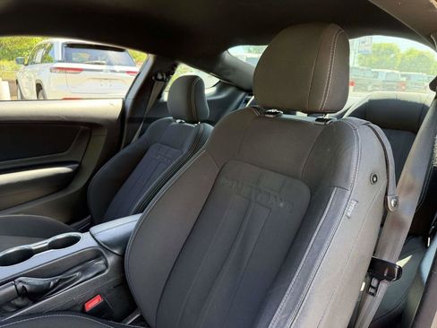 Used 2020 Ford Mustang Coupe RWD image 16