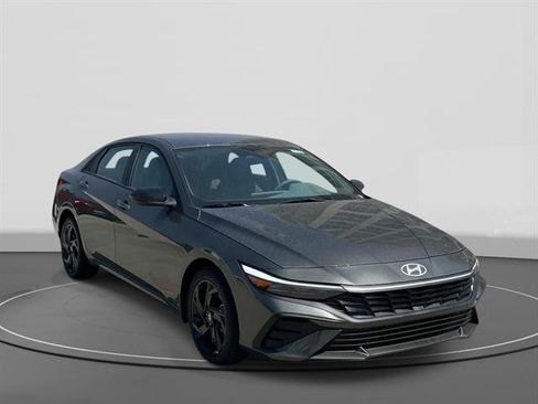 New 2026 Hyundai Elantra Sport FWD image 3