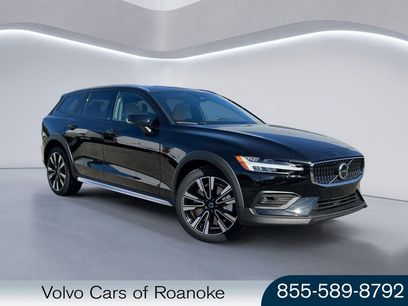 New 2026 Volvo V60 B5 Cross Country Ultra w/ Protection Package Premier