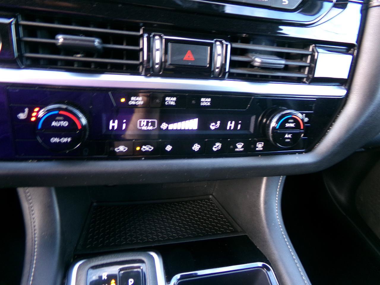 Used 2024 Nissan Pathfinder SV AWD/4WD image 28