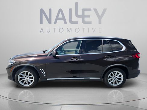 Used 2021 BMW X5 xDrive40i w/ Premium Package 2 AWD/4WD image 2