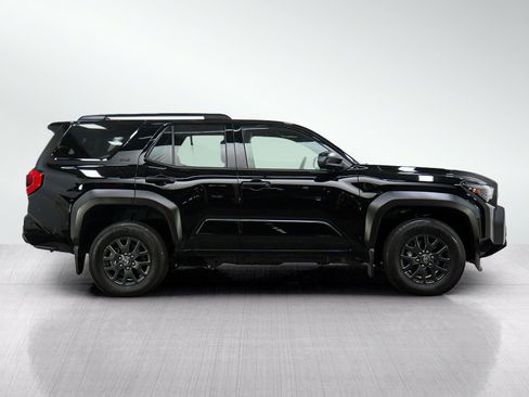 Used 2025 Toyota 4Runner SR5 AWD/4WD image 6