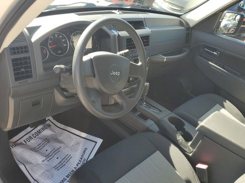 Used 2010 Jeep Liberty Sport w/ Popular Equipment Group image 18