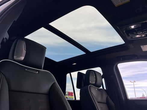 New 2026 GMC Yukon AT4 Ultimate AWD/4WD image 17