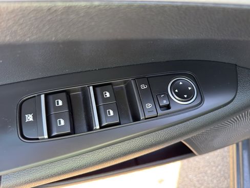 Used 2024 Kia Forte LXS image 11