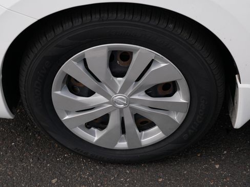 Used 2024 Nissan Versa S w/ Trunk Package FWD image 15