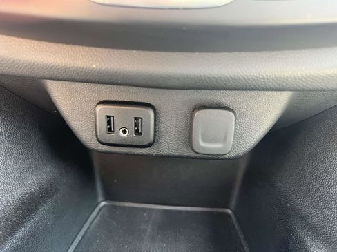 Used 2023 Chevrolet Traverse LS image 24